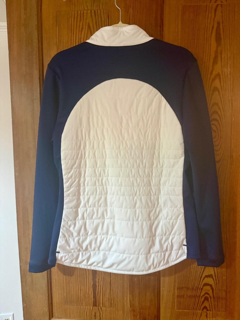 The Masters Embroidered Quilted Puffer Jacket - White & Navy Medium NWT - Picture 4 of 7
